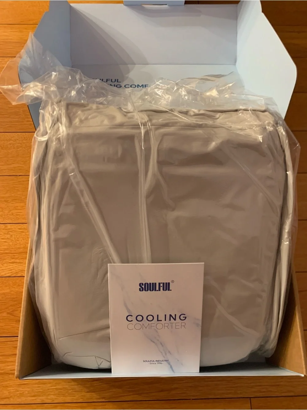 SOULFUL Cooling Comforter Queen Size, Cooling Blanket, LightGray, 90